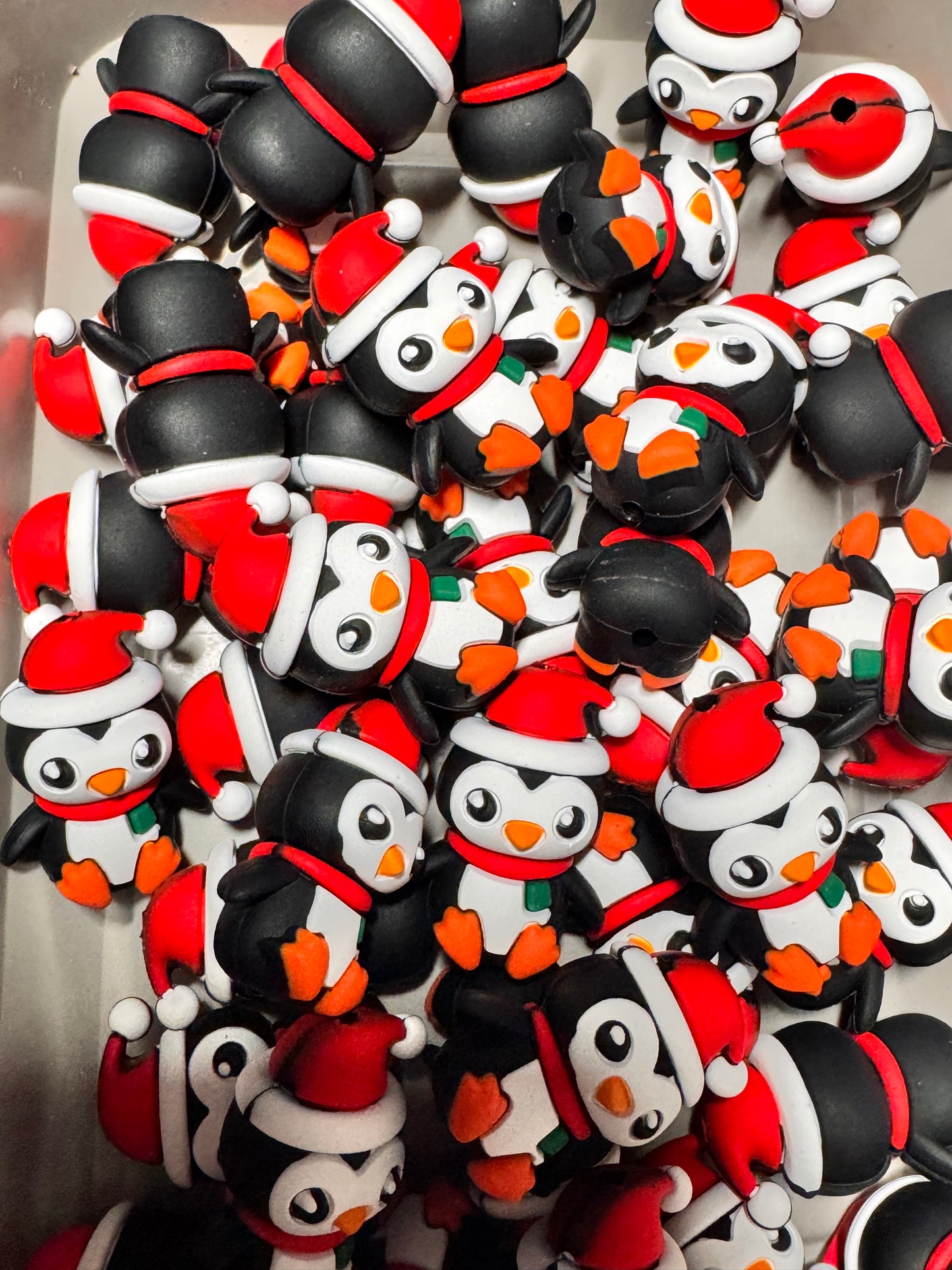 Penguin(hat and scarf) 3D Silicone Focal