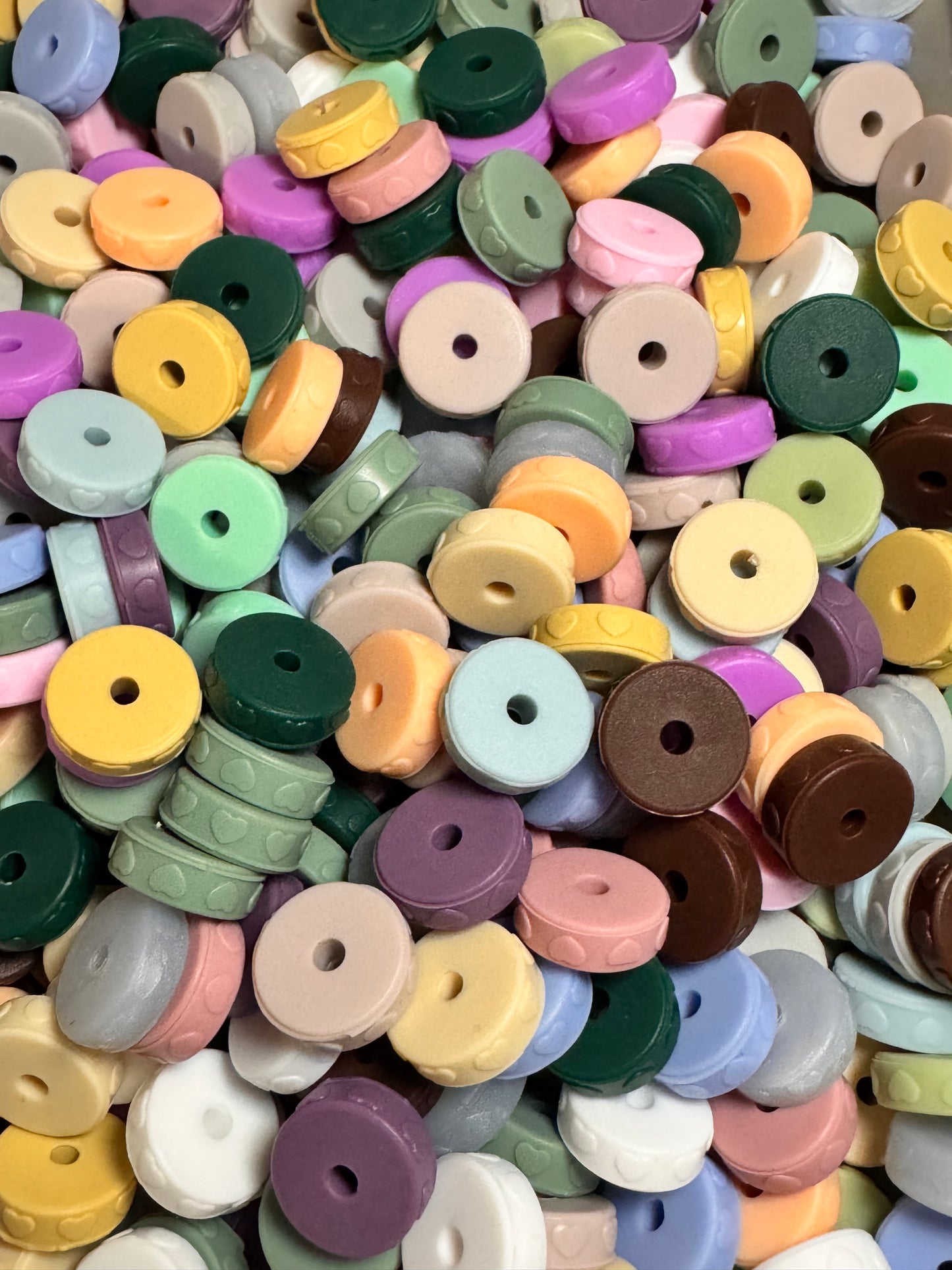 Round Heart Engraved Silicone Spacers (10)