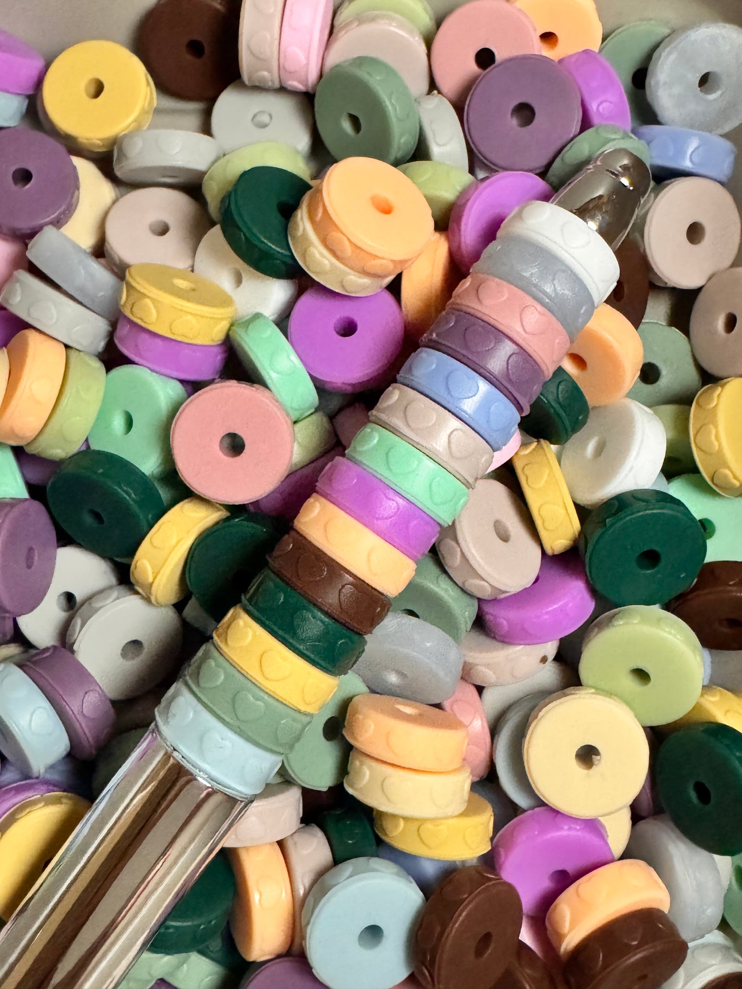 Round Heart Engraved Silicone Spacers (10)