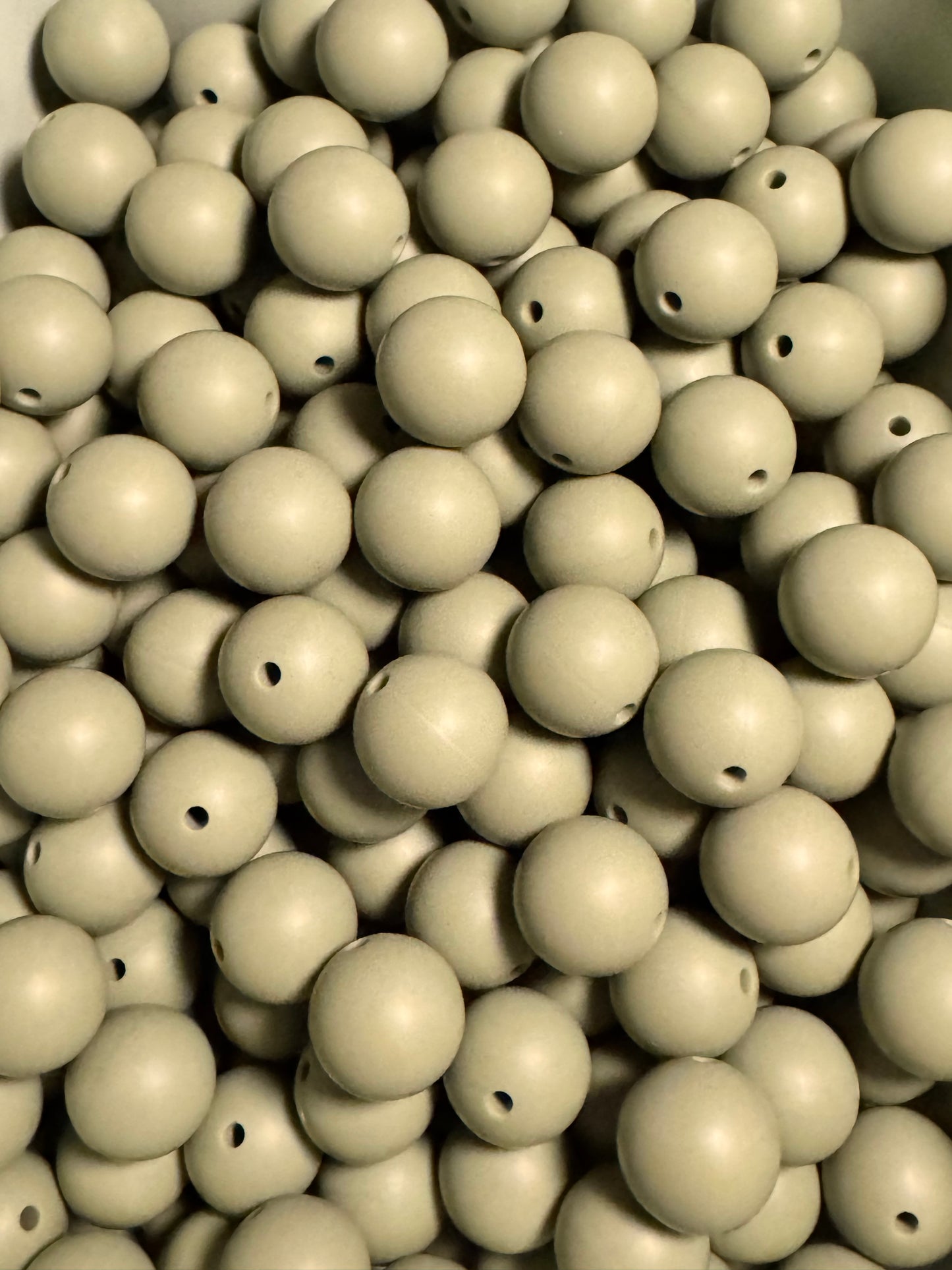 Moss Green 15mm Solid Color Silicone Bead