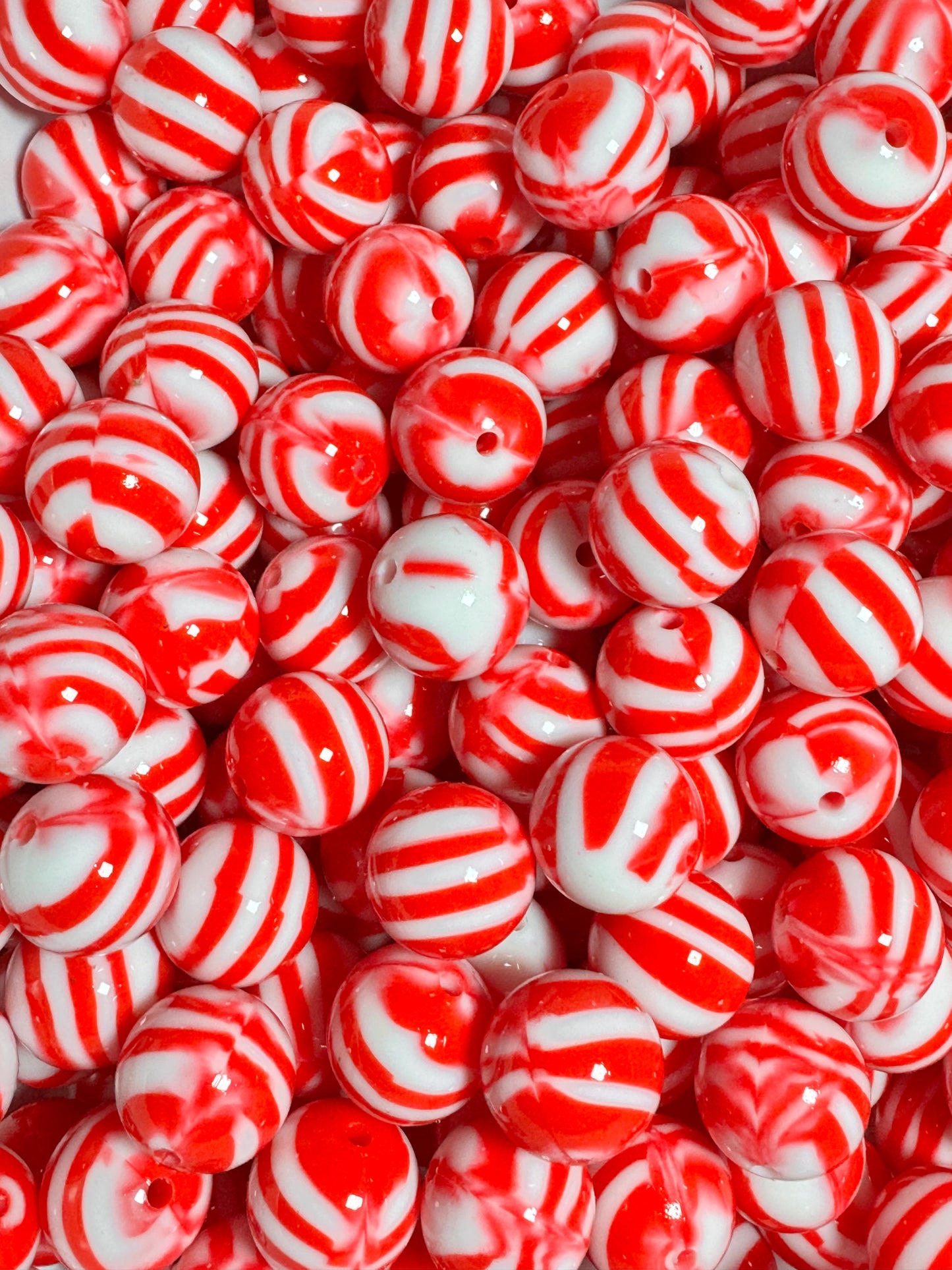 Red and White Swirl Liquid 15mm Silicone Bead