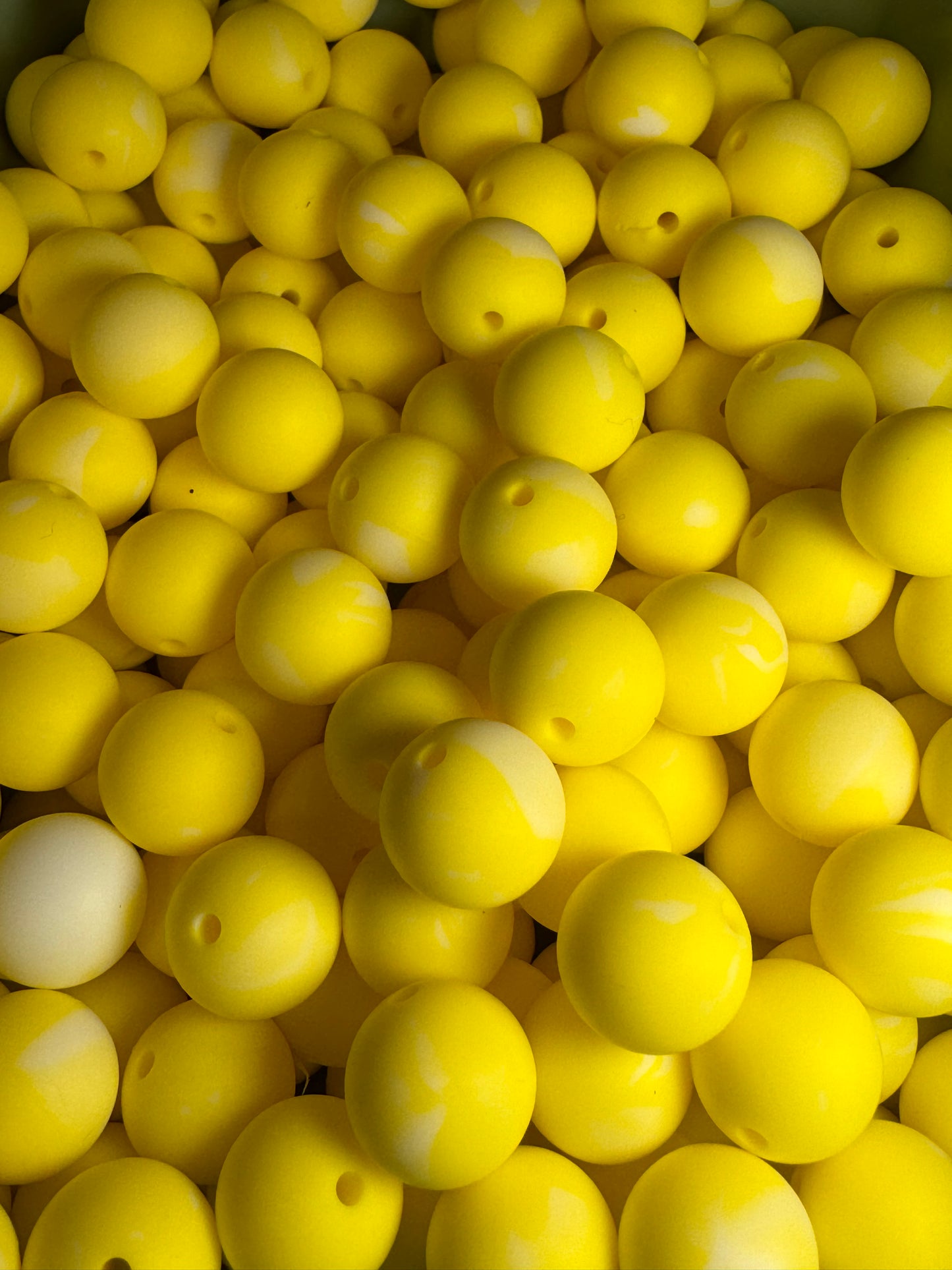 Marbled Neon Yellow 15mm Solid Color Silicone Bead