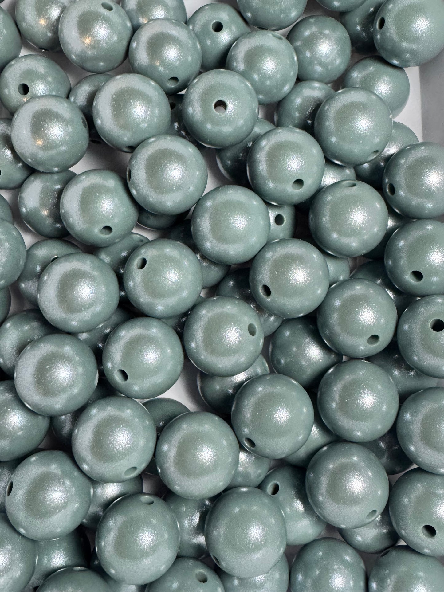 Dim Gray 15mm Shimmery Bead