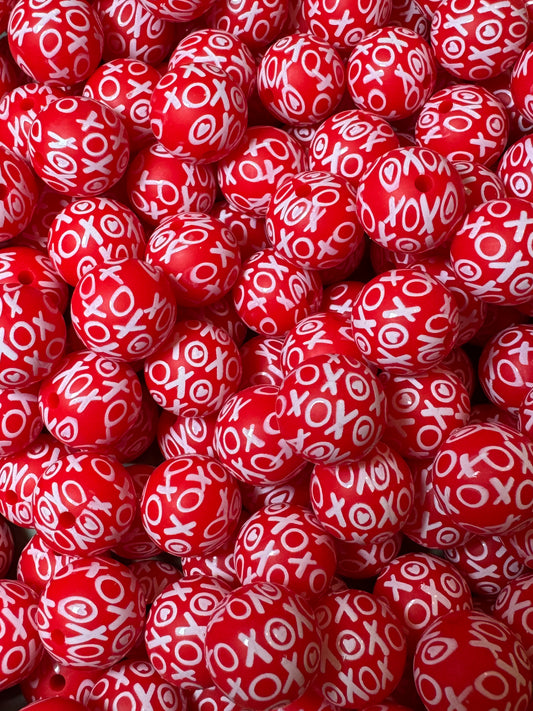 XOXO Red Background 15mm Printed Silicone Bead