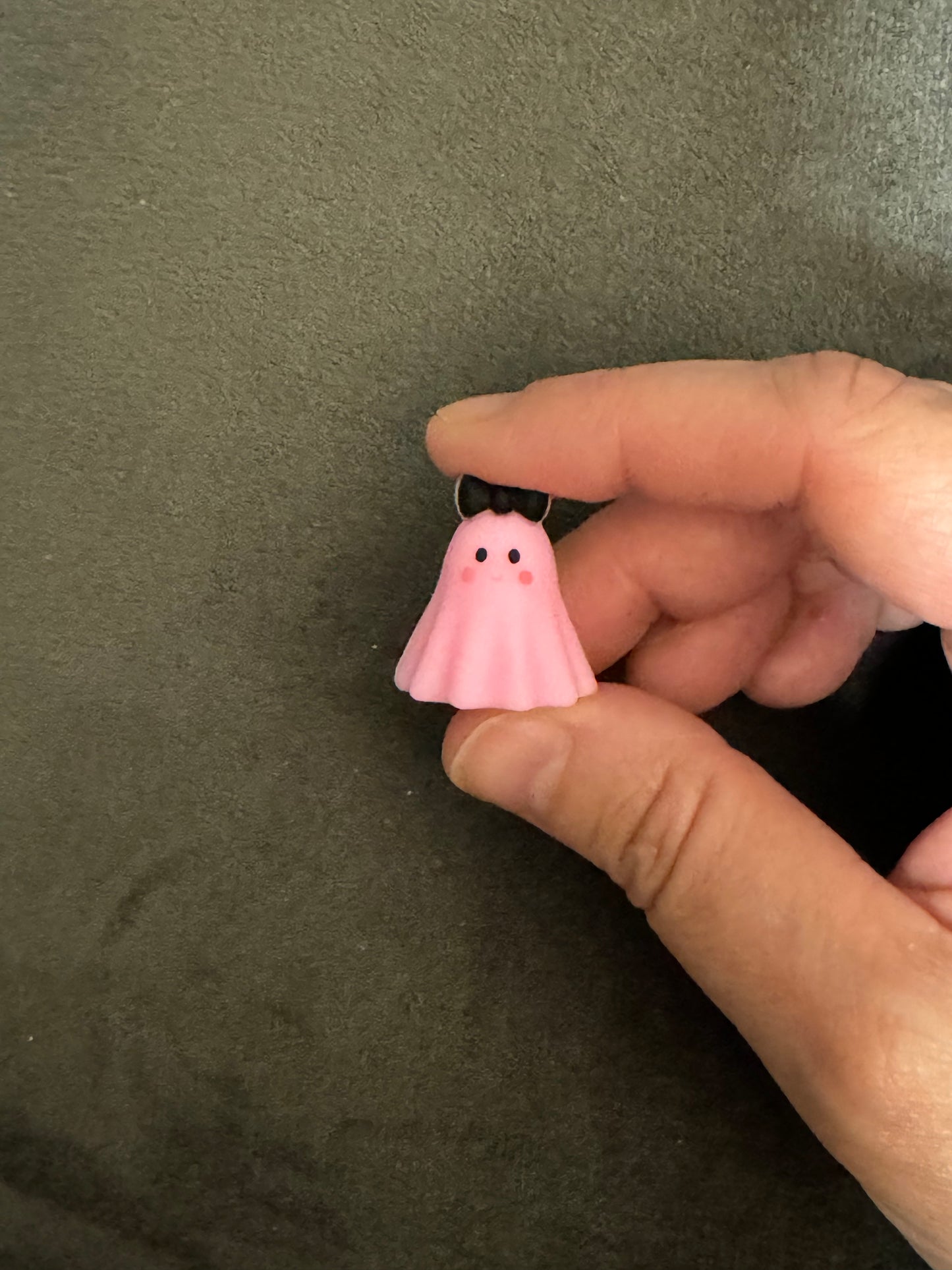 Pink 3D Ghost with Bow Silicone Focal