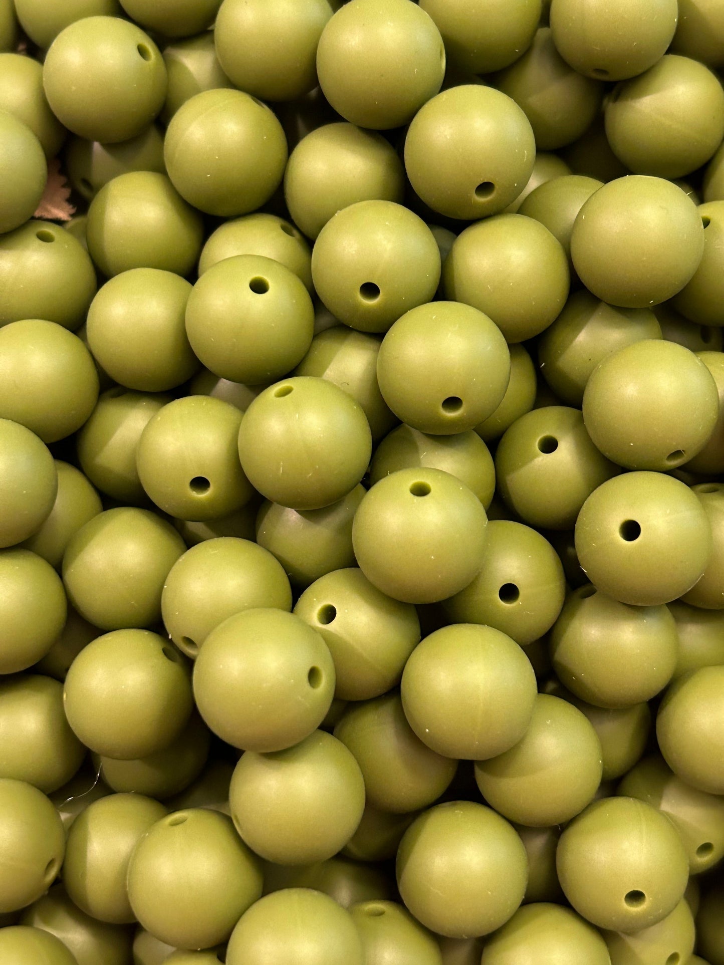 Keylime Green 15mm Solid Color Silicone Bead