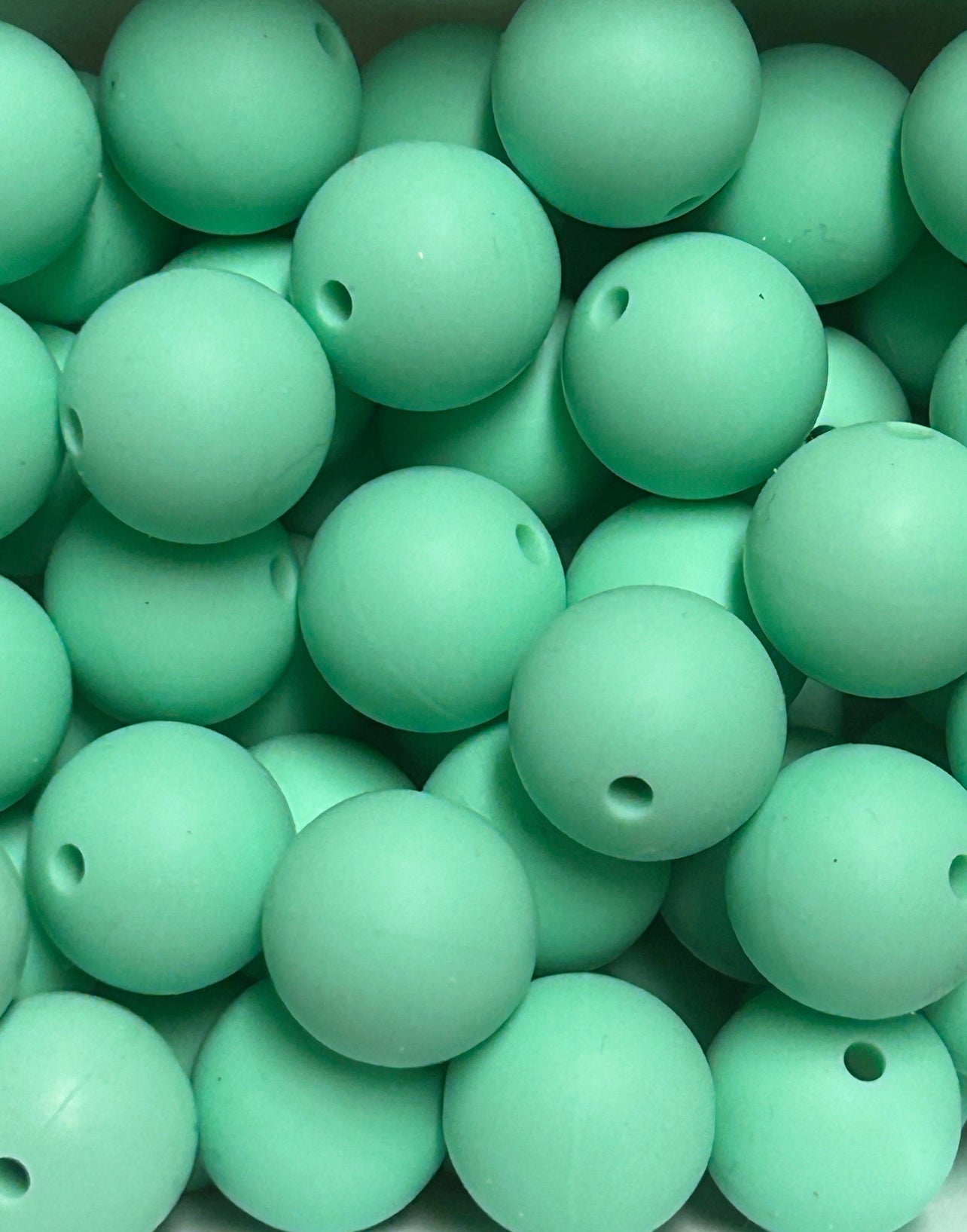 Keylime Green 15mm Solid Color Silicone Bead