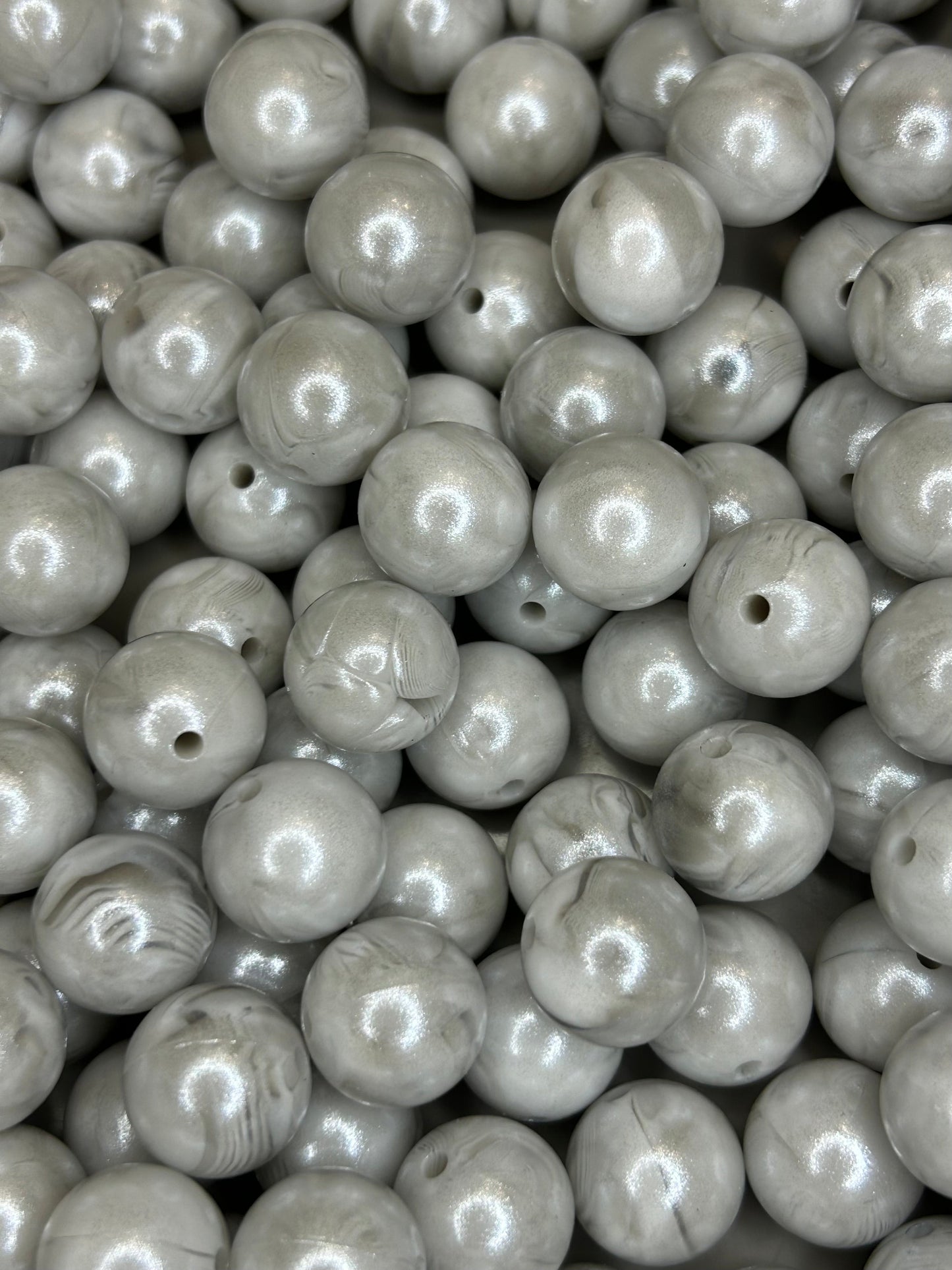 Gray Swirl 15mm Shimmery Bead