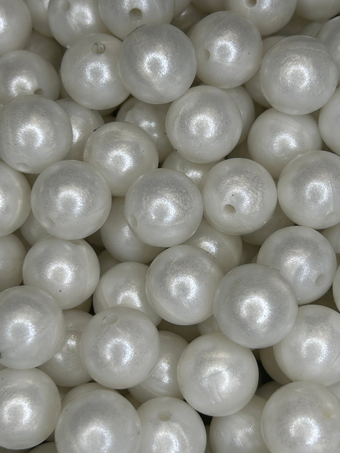 Pearl 15mm Shimmery Bead